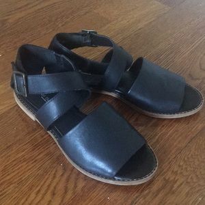Kelsi Dagger Brooklyn black leather sandals